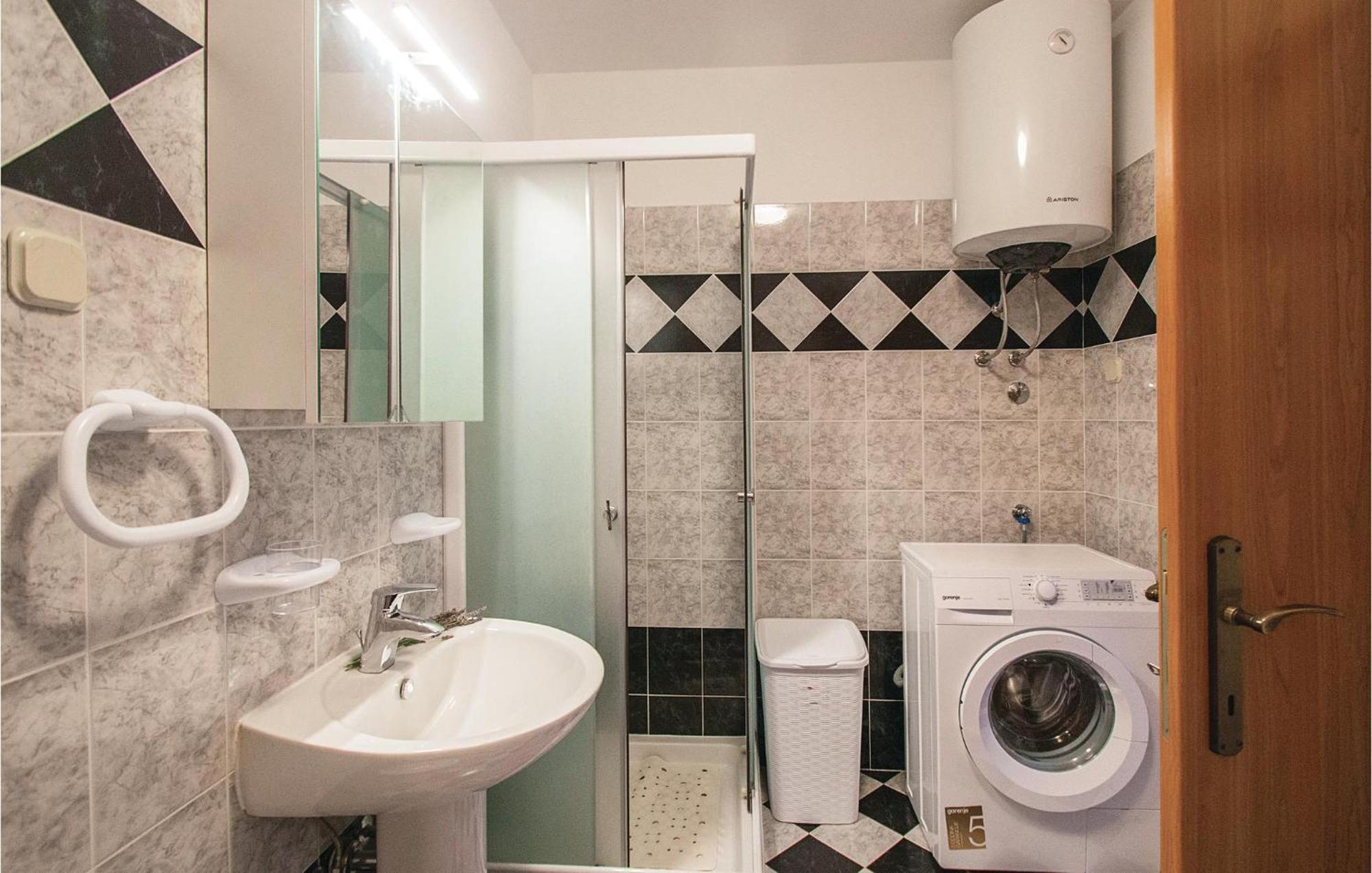 Amazing Apartment In Labin With House Sea View 外观 照片